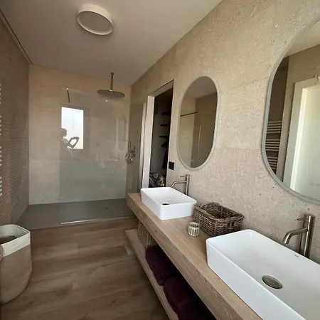 Sunset Bridge - New 2025 Lejlighed *